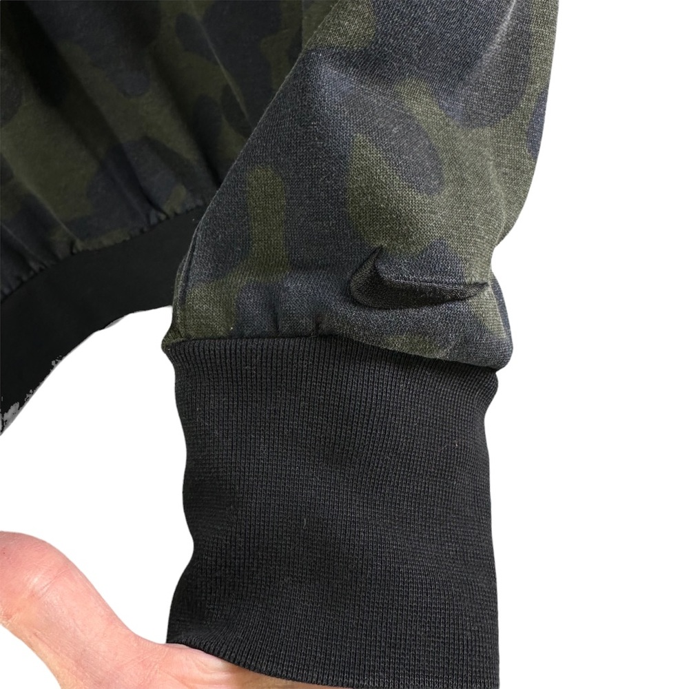 Nike Camo Mens Crewneck Sweatshirt size Small - Picture 6 of 9